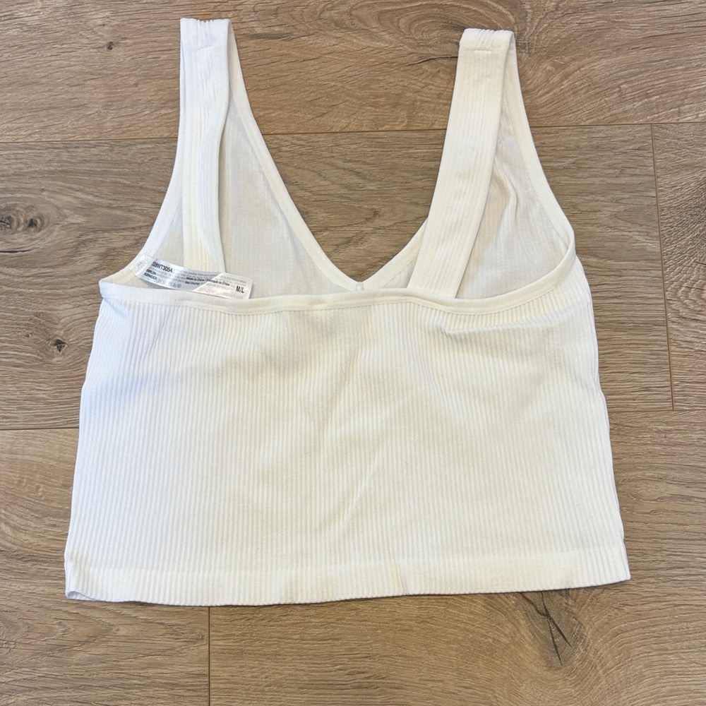 White Ribbed V-Neck Tank Top - Picture 2 of 3